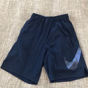 Boys Large Navy Nike Dri-fit short